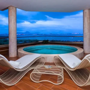 ADAM HOTEL SUITES